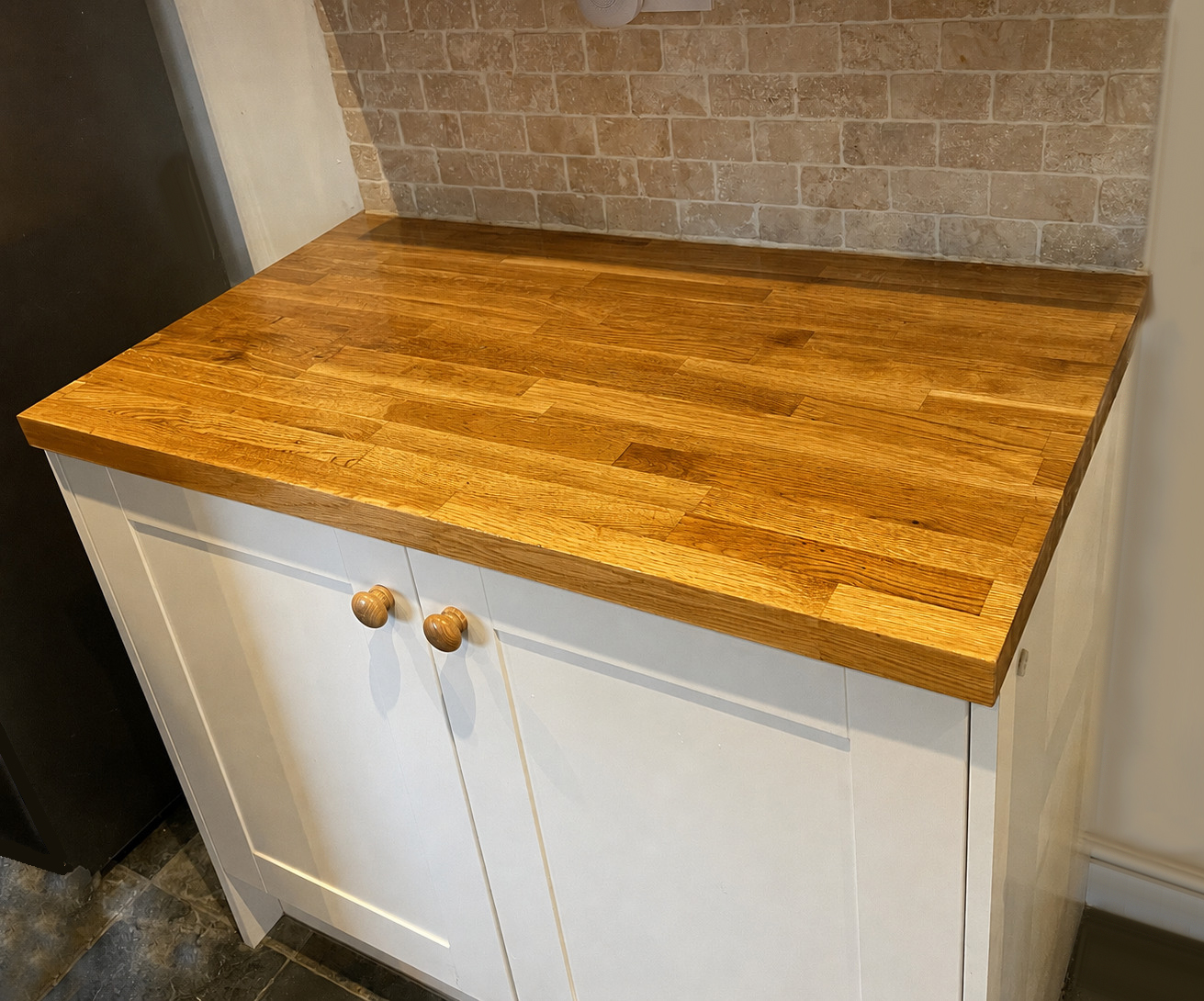 Kitchen Worktop after Refurbishment - by Nix Fix Handiman