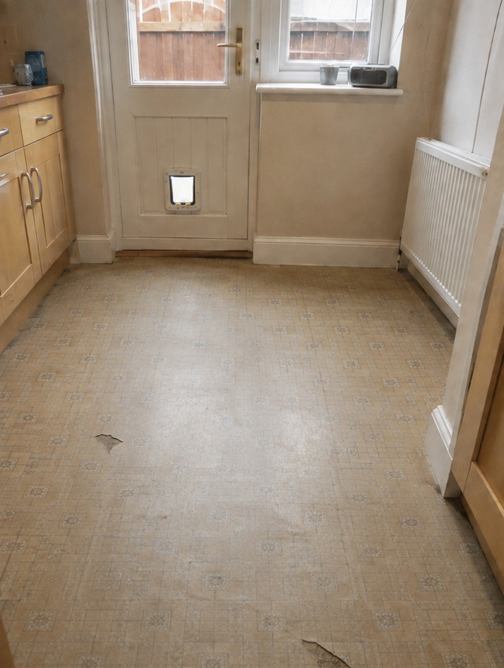 Kitchen floor before retiling - Nix Fix Handiman