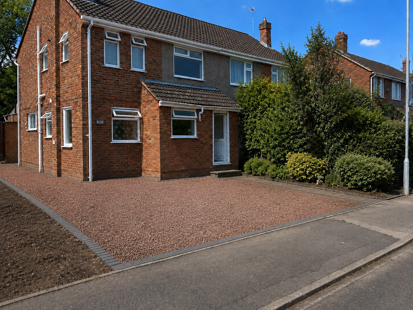 Front garden after clearance, decorative gravel, edging and landscaping improvements - NIX FIX Handiman